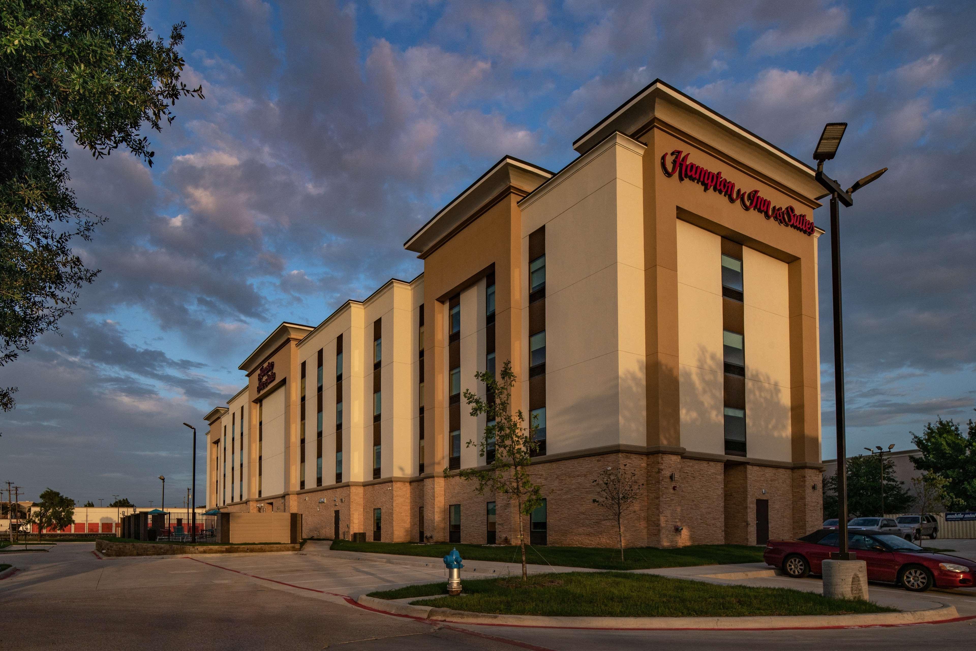 Hampton Inn&Suites Dallas/Plano Central Exterior foto